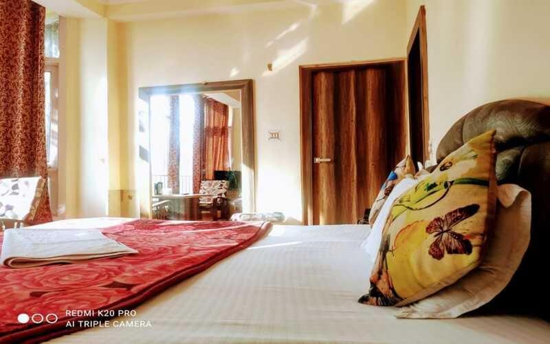 Hotel Le Talbot Simlá Kültér fotó